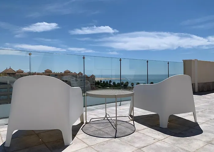 Penthouse With Wide Terrace Next To The Ocean